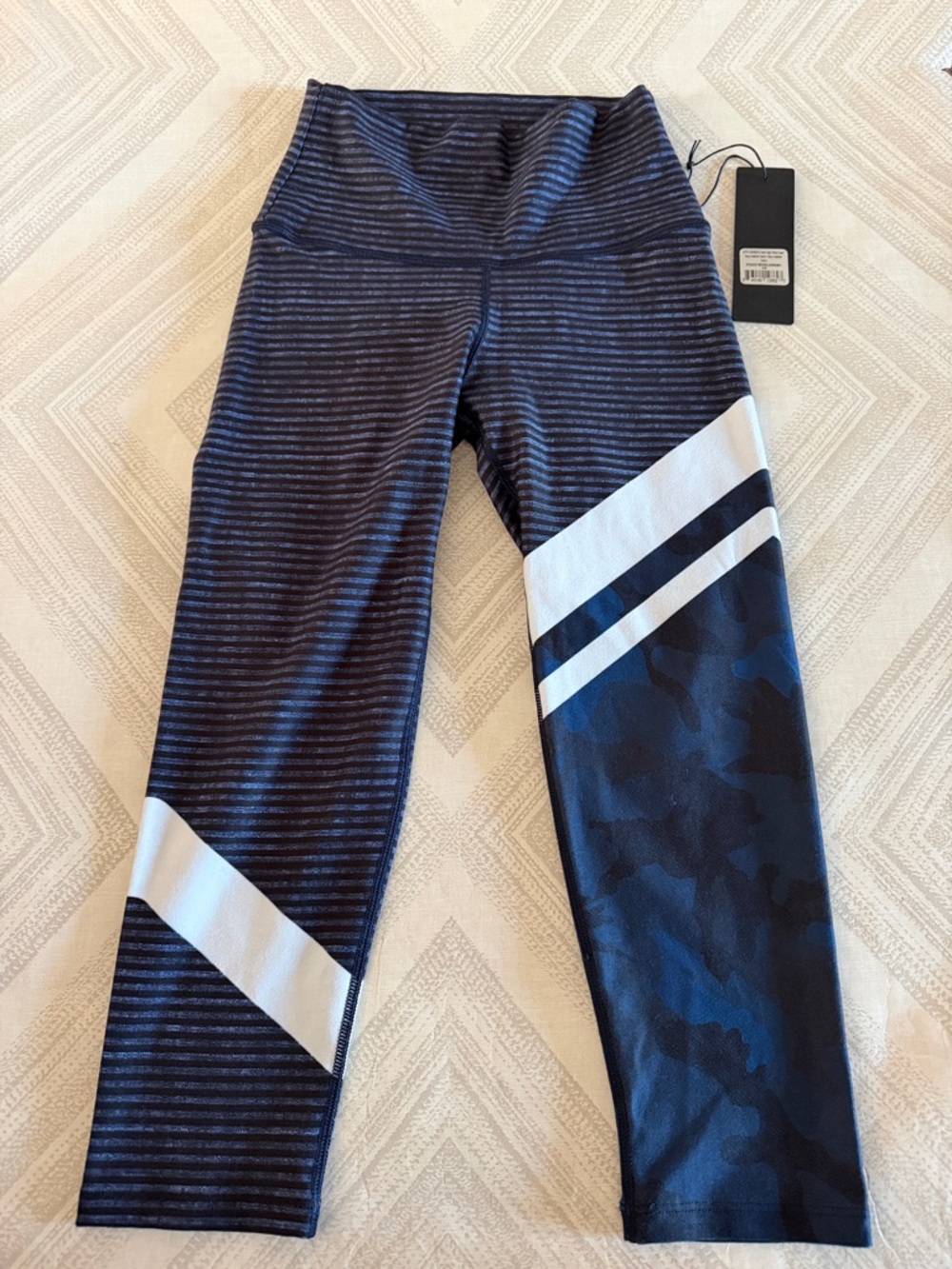 Wear It to Heart Iman High Waist Capri Leggings Navy Heather Camo XS NWT
